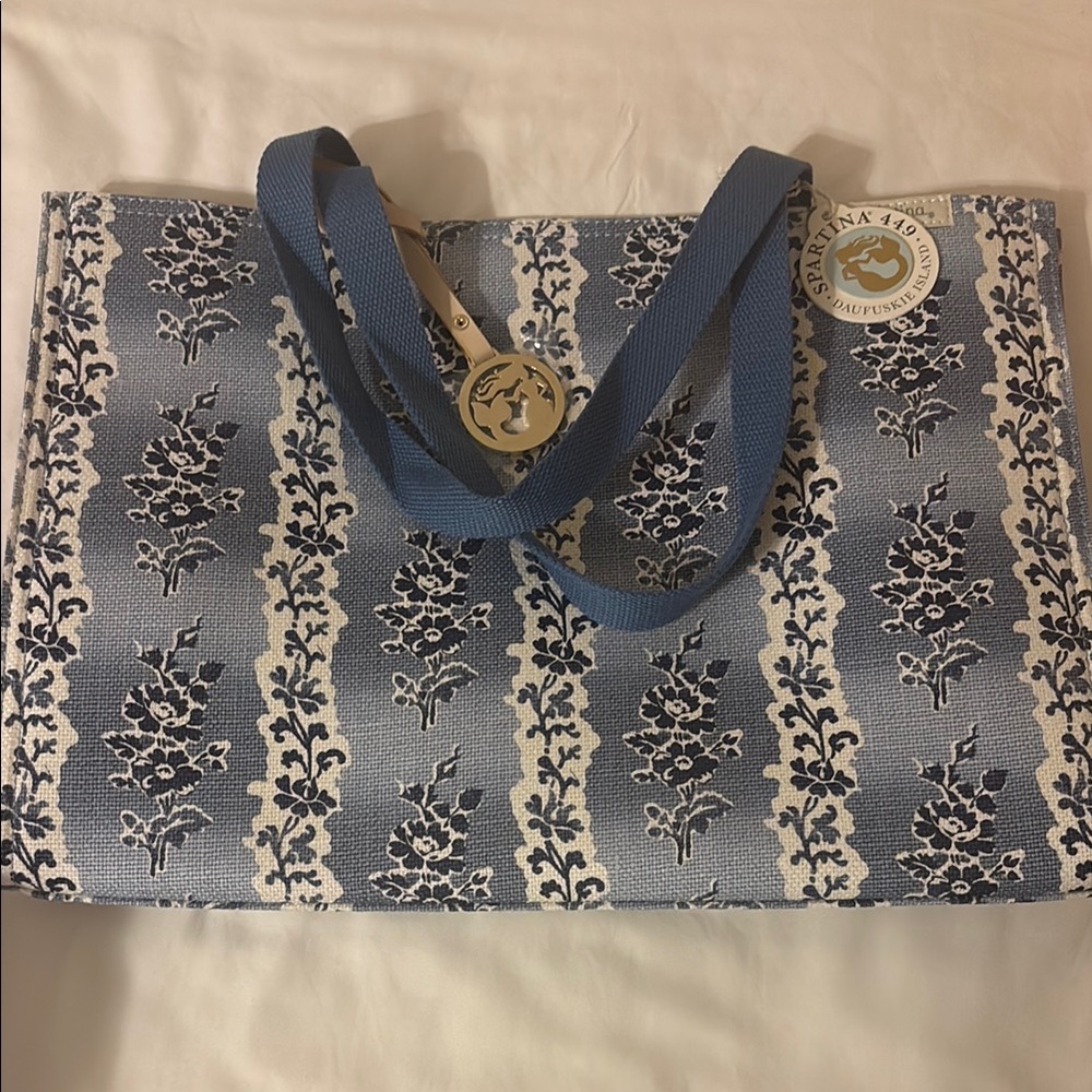 Spartina 449 Blue Tote Bag with Elegant Design